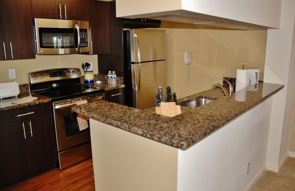 Oakwood At Residences At Rio 게이더스버그 객실 사진